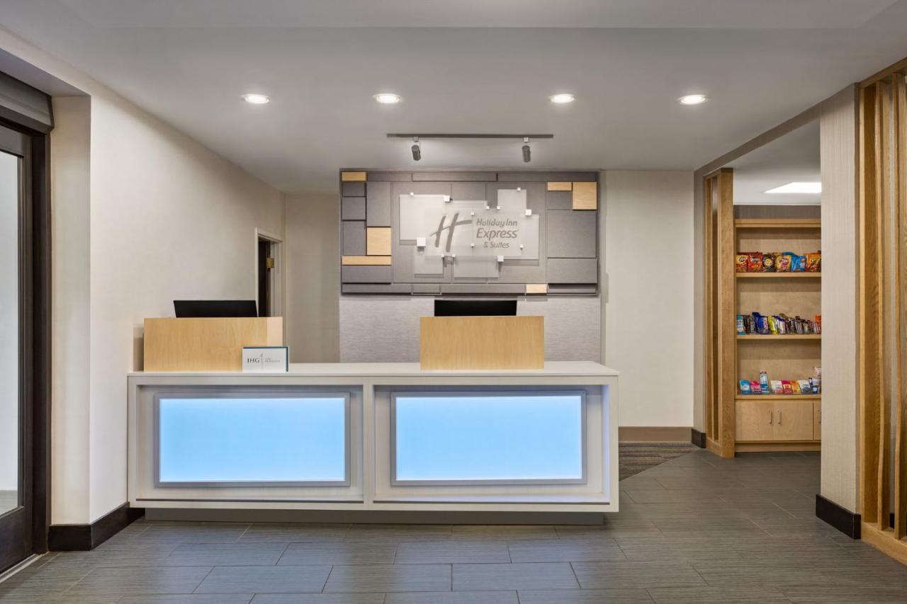 Holiday Inn Express & Suites Greenville-Downtown By Ihg Buitenkant foto