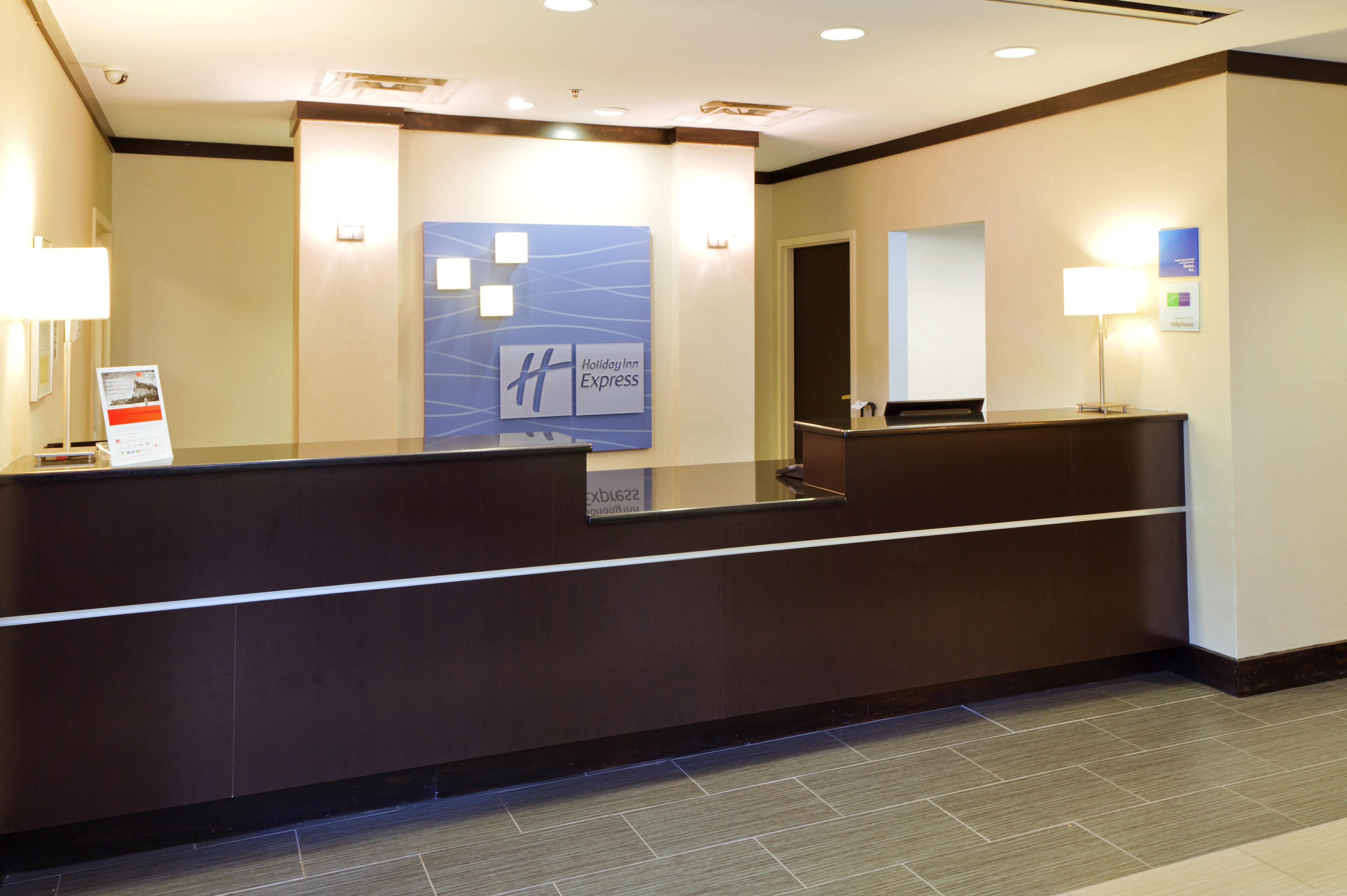Holiday Inn Express & Suites Greenville-Downtown By Ihg Buitenkant foto