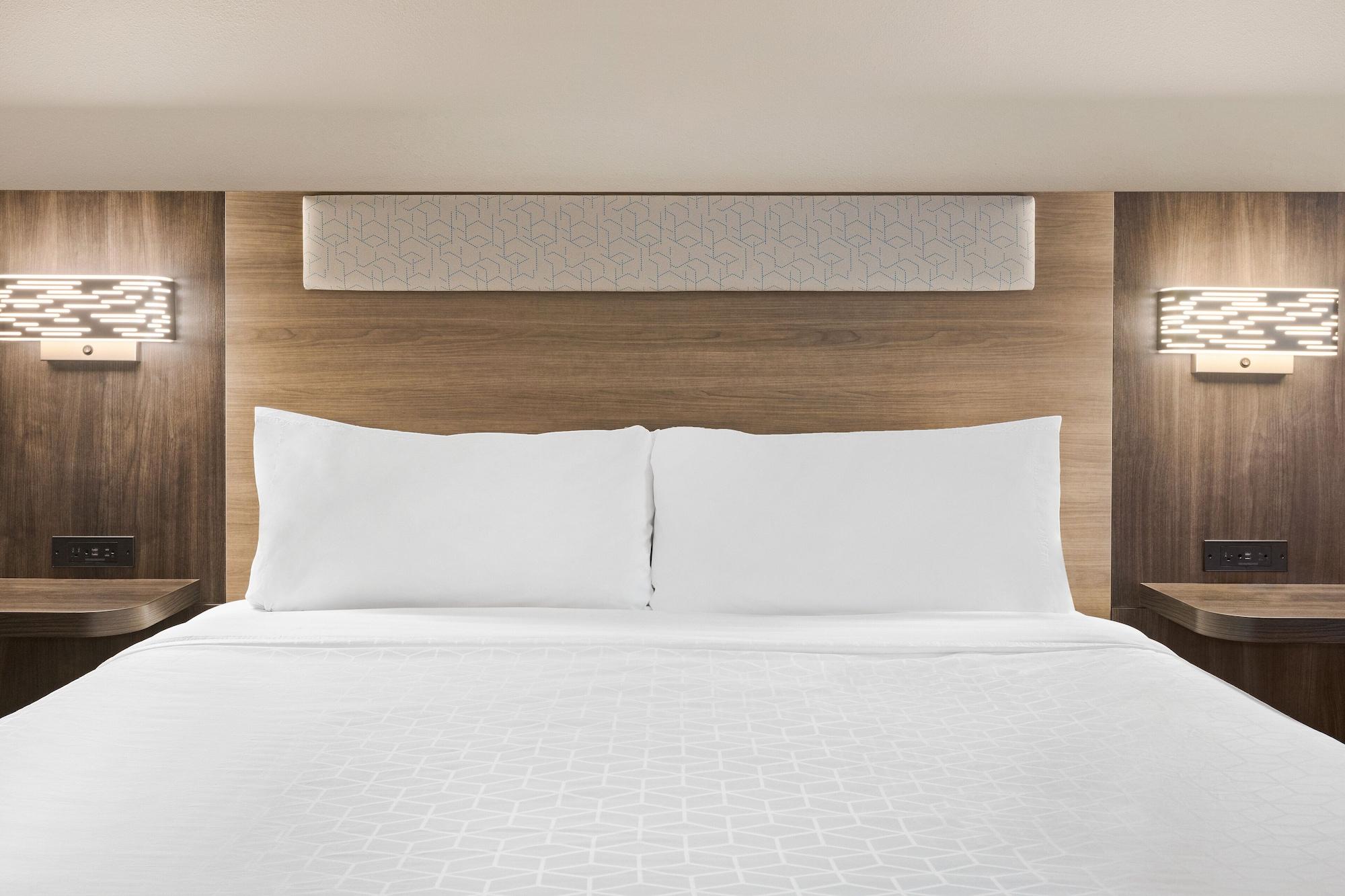 Holiday Inn Express & Suites Greenville-Downtown By Ihg Buitenkant foto